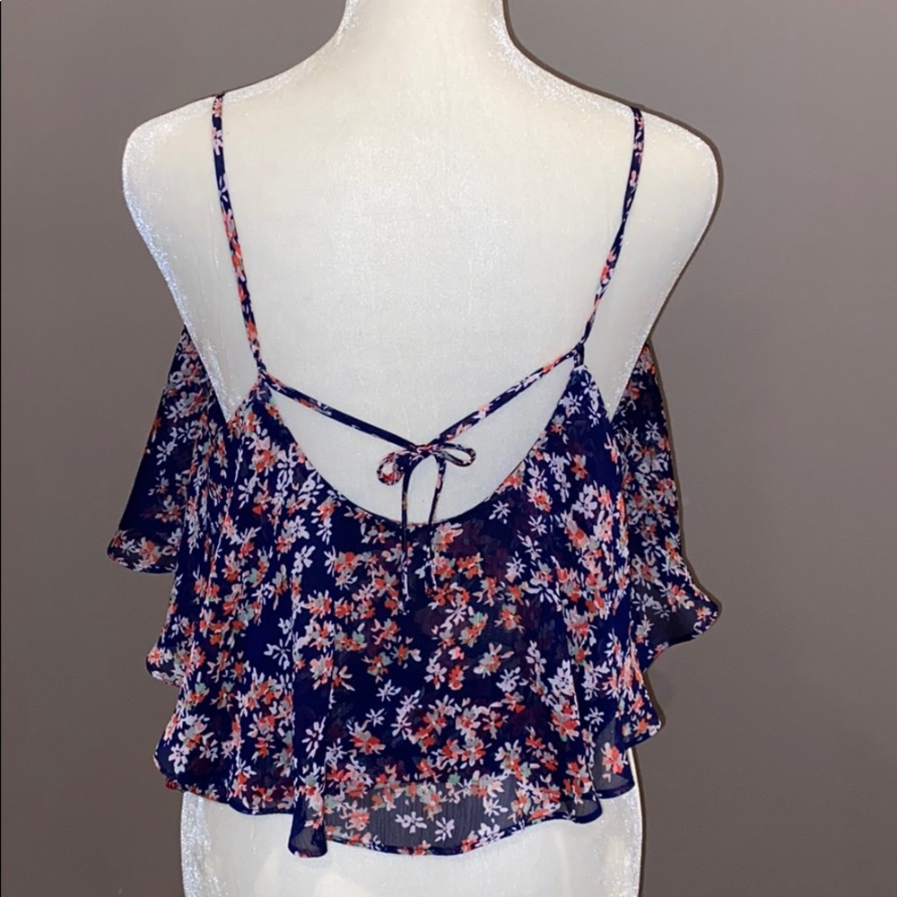 Express Flowy Crop Top - Picture 2 of 2